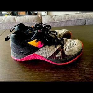 Nike Women's Sneakers Black Pink Yellow